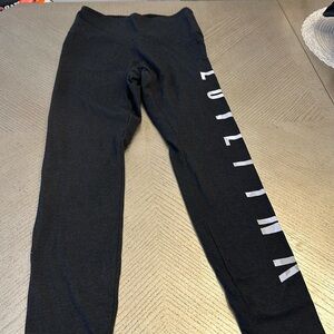 Charcoal gray pink brand leggings size medium. Worn once